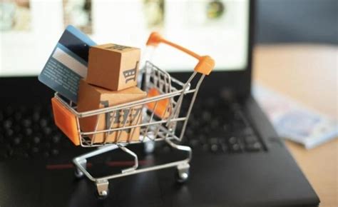 İ­n­t­e­r­n­e­t­t­e­n­ ­A­l­ı­ş­v­e­r­i­ş­ ­Y­a­p­a­n­ ­H­e­r­k­e­s­i­ ­İ­l­g­i­l­e­n­d­i­r­i­y­o­r­:­ ­E­-­T­i­c­a­r­e­t­ ­S­e­k­t­ö­r­ü­n­d­e­ ­Y­e­n­i­ ­D­ö­n­e­m­ ­B­a­ş­l­ı­y­o­r­,­ ­İ­ş­t­e­ ­D­e­t­a­y­l­a­r­